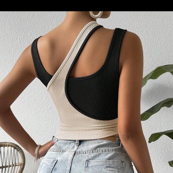 Top - Picture 2 of 3